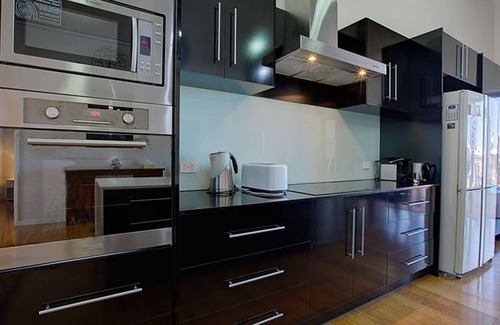 Exmouth House | Fern - Loaded with extras like swimming pool, free Wifi and Foxtel.