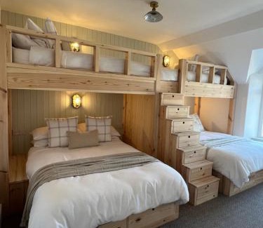 Rhosneigr House | Fern Lodge By Birch Stays