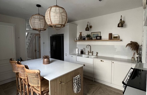 Rhosneigr House | Fern Lodge Light by Birch Stays