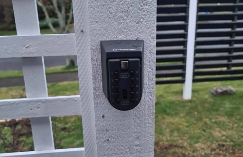 Pukehangi Apartment | Fern & Stars one bedroom StudionIdeal for short term stay in Rotorua