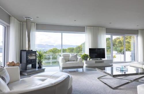 Scaniport Villa | Fern View