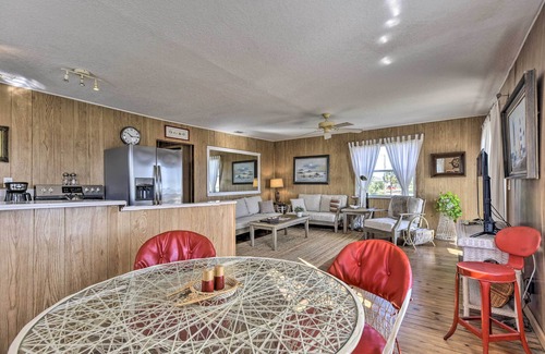 Fernandina Beach Cottage | Fernandina Cottage w/Deck + Direct Beach Access!