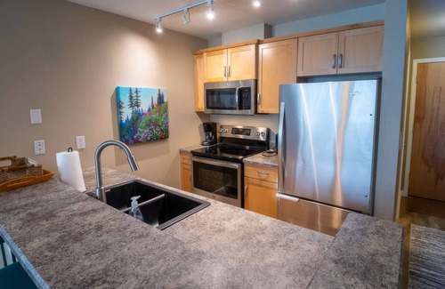 East Kootenay Condo | Fernie - Timberline Lodges Spruce #225