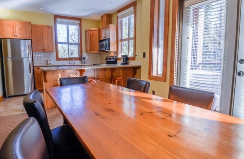 East Kootenay Condo | Fernie - Timberline Lodges Juniper #621