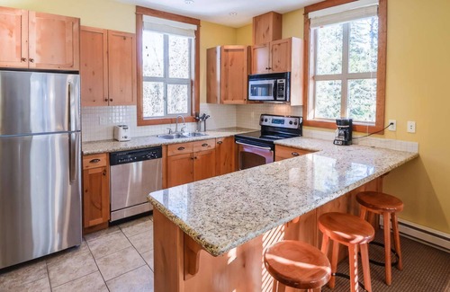 East Kootenay Condo | Fernie - Timberline Lodges Juniper #621