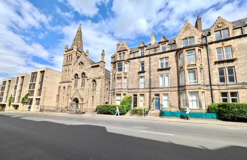 Newington Apartment | Festival let in Edinburgh Ground Floor Flat