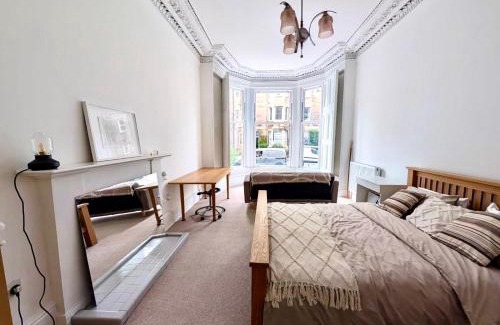 Newington Apartment | Festival let in Edinburgh Ground Floor Flat