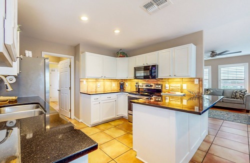 Rockport House | Festive Beach Retreat | Large Deck & Lovely Views | Walk 2 Blocks to the Gulf