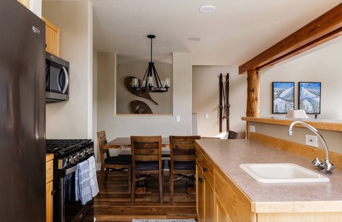 Saddle Ridge House | Festive Stays Available! Saddle Ridge Townhome with easy Ski-in/Ski out access and Hot tub