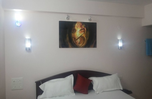Madurai Main House | Few steps to Meenakshi Temple/Compact Room Stay