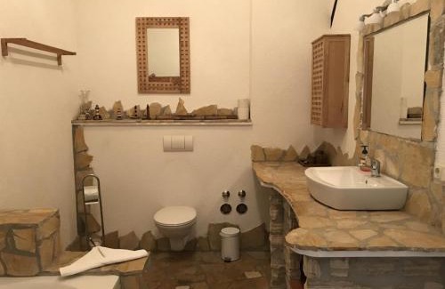 Kroepelin House | Fewo 13 Ferienwohnung Ziegenheim auf dem Bauernhof