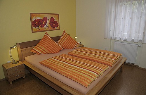 Ramsberg Apartment | FeWo (40qm) mit Freisitz im Hof, Wohnküche und 1 Schlafzimmer