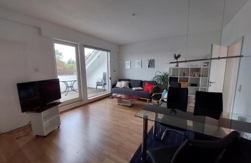 Probstheida Apartment | Fewo, 55 qm, voll ausgestattet, mit Süd-Loggia, Nähe Völkerschlachtdenkmal