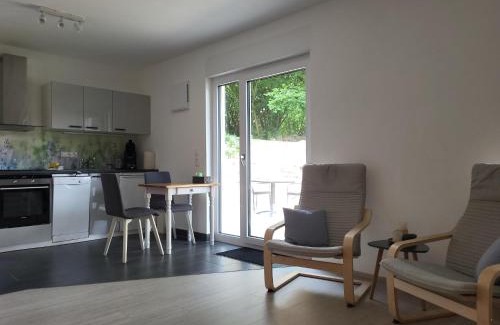 Neckarhausen Apartment | FeWo am Neckarsteig mit Anbindung an Heidelberg