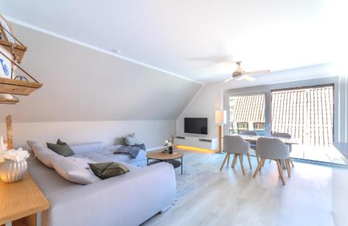 Emden Apartment | FEWO am Schwanenteich mit Dachterrasse - Innenstadt