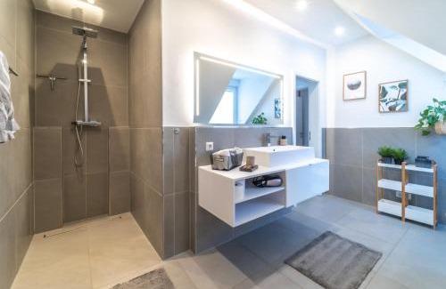 Emden Apartment | FEWO am Schwanenteich mit Dachterrasse - Innenstadt