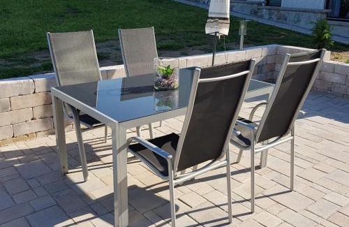 Schluesselfeld Apartment | Fewo "Elsa" Reichmannsdorf - Brötchenservice