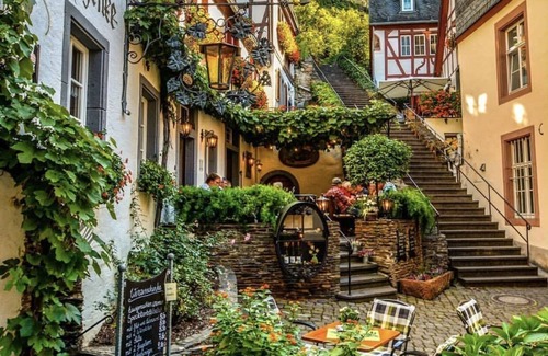 Kottenheim Apartment | Fewo Gabriele - Dream trails Eifel, Monreal, Laacher See, Burg Eltz, Rhine & Moselle