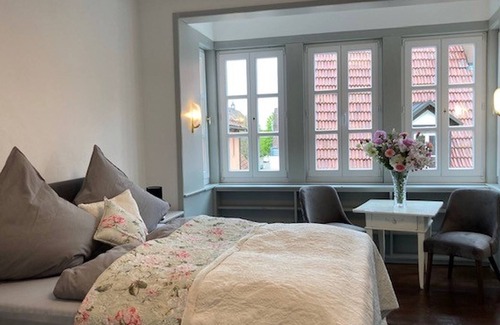 Muensingen Apartment | Fewo Grete 100qm, 3 Schlafräume, 2 Bäder, Dachterrasse, Max. 6 Personen