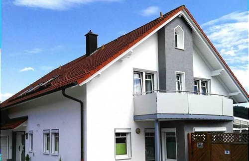 Edertal Apartment | Fewo Heidi - Ferienwohnungen Hochgrebe Inh. Heike Schwandt