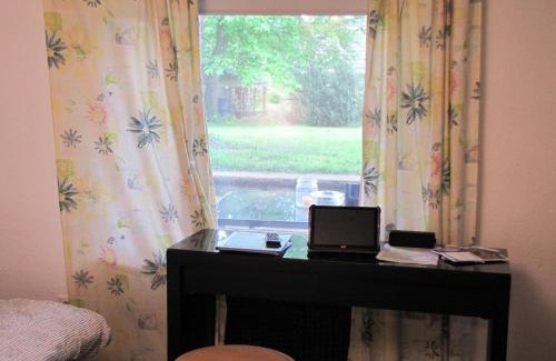 Bad Wilhelmshoehe Apartment | Fewo Hugo37 am Bergpark