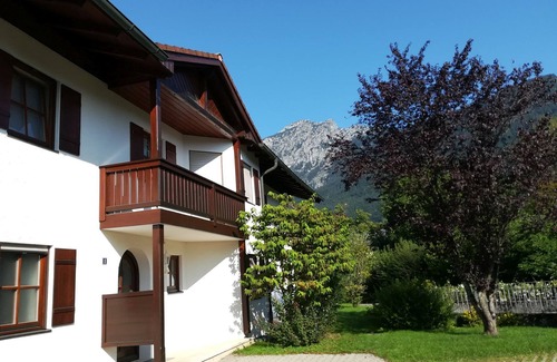 Bad Reichenhall Apartment | Fewo Ideale Lage Wohn/Schlafzimmer Bad/WC Terrasse
