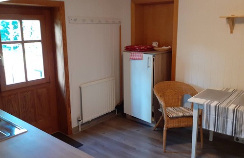 Weitramsdorf Apartment | FeWo in the green by the lake - golfers, hikers, Al Pakka hiking ,, time-out seekers ..