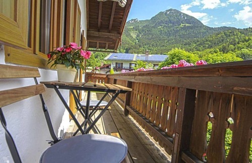 Konigssee Apartment | Fewo Jenner, 2-4 Personen, Balkon, zwei separate Schlafzimmer, Balkon