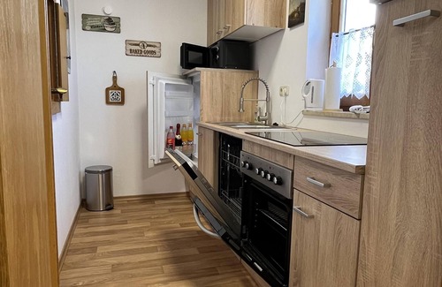 Burghausen Apartment | Fewo-lavees Moderne Zentrale Fewo Nahe OMV Wacker Burg Kliniken