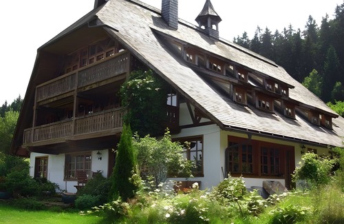 Sankt Georgen im Schwarzwald Apartment | Fewo mit 100 qm, 2 Schlafzimmern für maximal 4 Personen