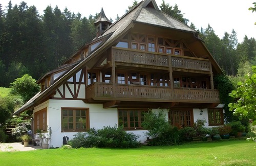 Sankt Georgen im Schwarzwald Apartment | Fewo mit 100 qm, 2 Schlafzimmern für maximal 4 Personen