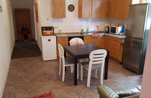 Neubeeren House | FEWO-NEUBEEREN 2 (2 rooms, 7 single beds)