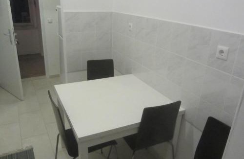 Leopoldstadt Apartment | FEWO Pazmaniten