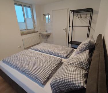 Memmingen Apartment | FeWo Planer Altstadtwohnung mit Terrasse & Parkplatz