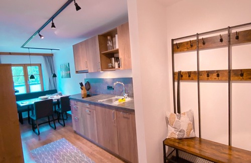 Ruhpolding Apartment | Fewo Rauschberg Balkon,3schlafz.,1wohnzi.,2badez., Kochni., Max. 6P