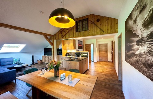 Ruhpolding Apartment | Fewo Rauschberg Balkon,3schlafz.,1wohnzi.,2badez., Kochni., Max. 6P