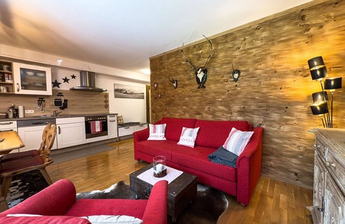 Weißach Apartment | FEWO s' Zirbenchalet