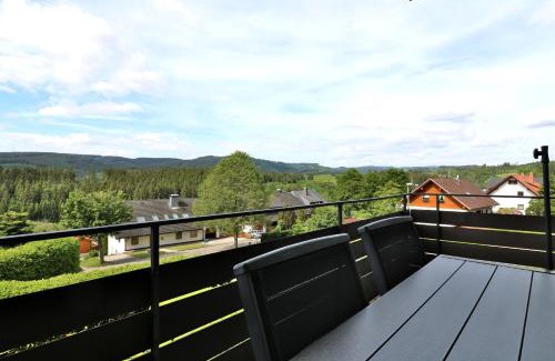 Kappel Apartment | Fewo "Sonnenwinkel" C37 mit Südbalkon im Haus Feldbergblick, Lenzkirch, Innenpool, Sauna