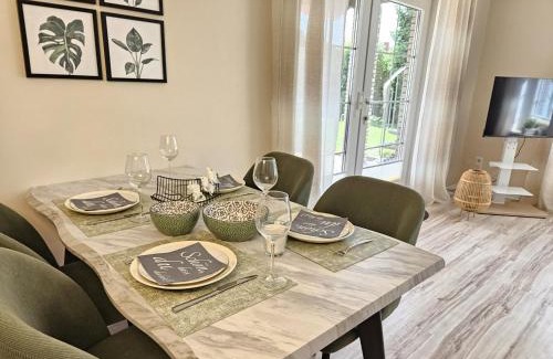Oberdorla Apartment | Fewo Sunshine - mit 3 Schlafzimmern, Businesswohnung, Pendler, Monteurzimmer und Familien Nähe Salzgitter