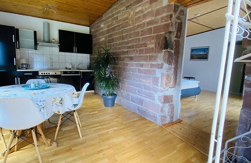 Schoemberg House | Fewo - Waldrand-lage mit Garten, Grill & Parkplatz. Haustiere Willkommen