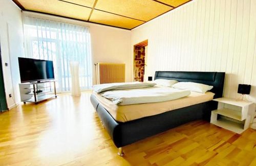 Schoemberg Apartment | FeWo - Waldrand-Lage mit Garten, Grill & Parkplatz
