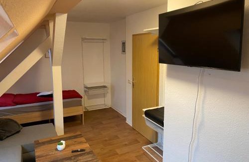 Plauen Apartment | FeWo WIEKO Plauen Leibnizstr. H3, DG links