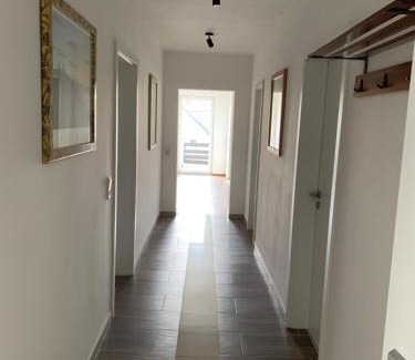 Heppens Apartment | FeWo Zeitwohnen Luxus 5 Schlafzimmer