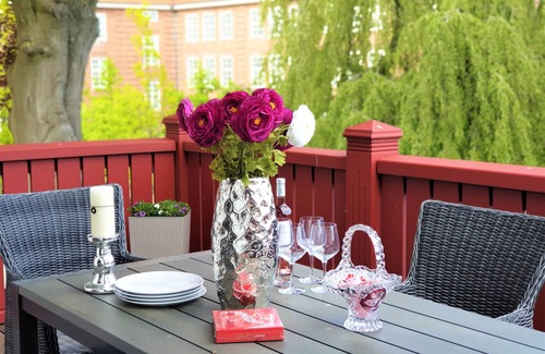 Flensburg Apartment | fewo1846 - Suite Royal - elegant old building apartment with balcony