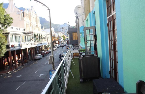 Cape Town City Centre Apartment | FG Lodge Beautiful Apartment On Long St