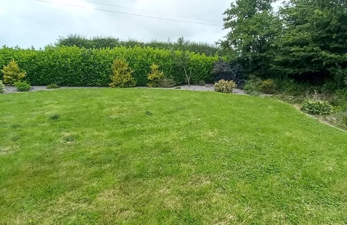 Killarney House | Fia Meadows