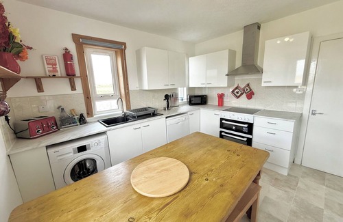 Knockaird Cottage | Fianais @ The Decca, minutes from Eoropie Beach