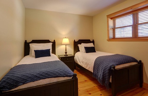 Fiddler Lake Resort Ski Chalet | Fiddler Lake Resort Cabin 16 Deer