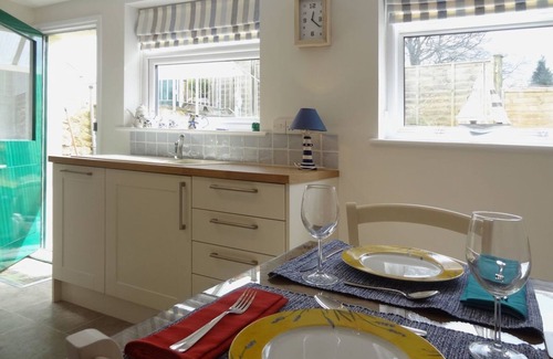 Beaminster Cottage | FIDDLESTICKS COTTAGE, pet friendly in Beaminster