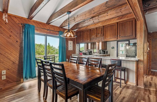 Duck House | Fiddlin' Around: Oceanside, Pets & Short Stays OK!